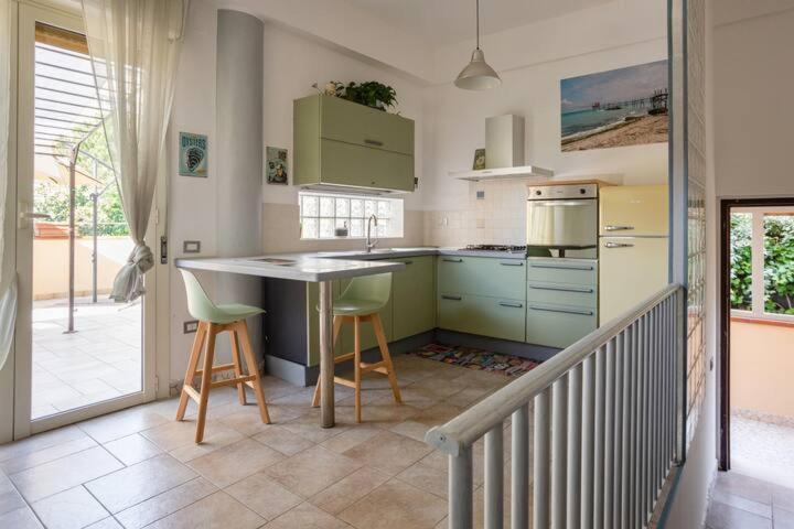 Appartamento Fronte Mare Con Parcheggio Privato Pescara Exteriör bild