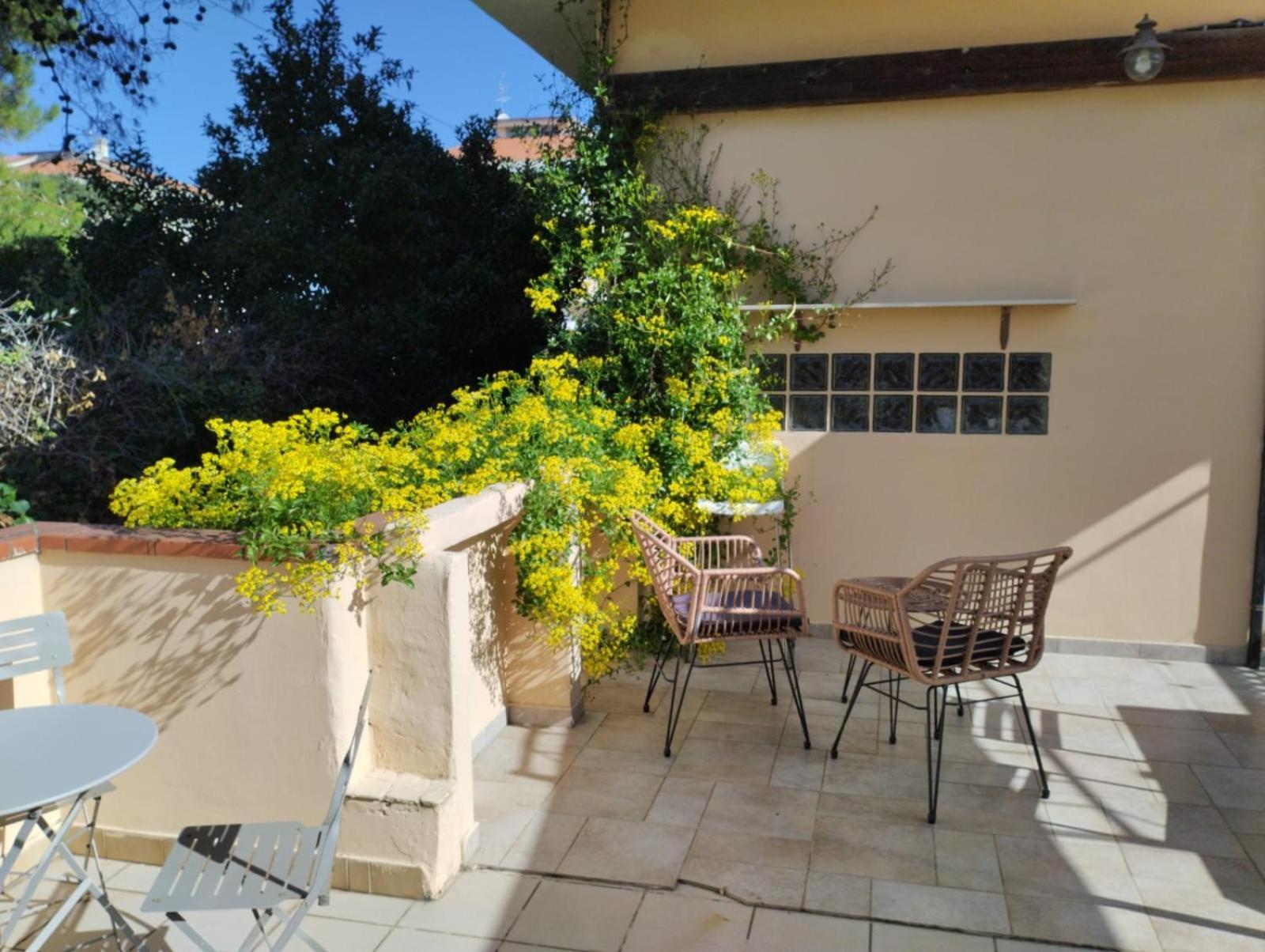 Appartamento Fronte Mare Con Parcheggio Privato Pescara Exteriör bild